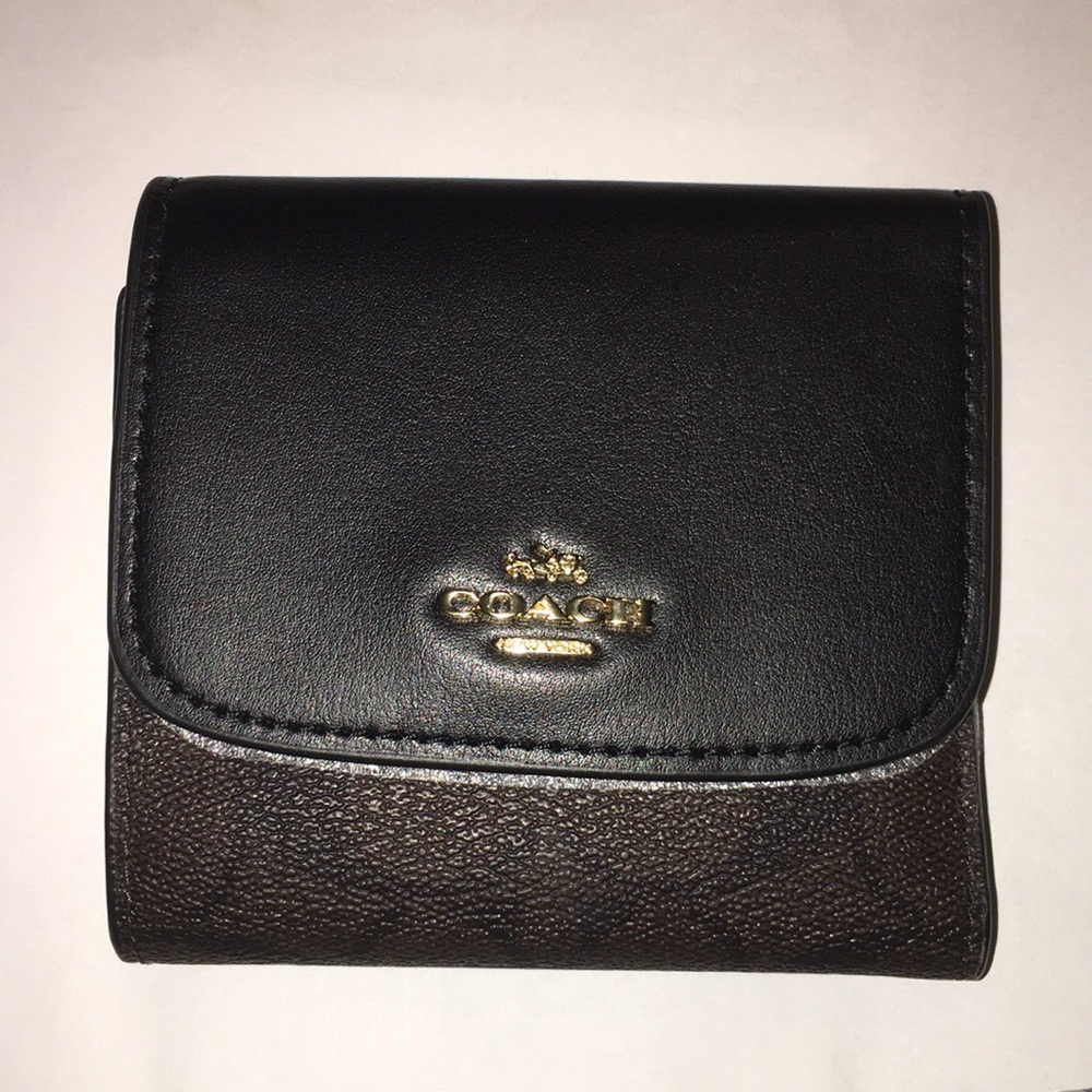 Authentic Coach Wallet - Picture 4 of 4